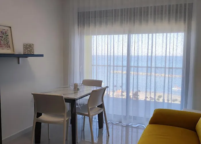 Yellow Dream 2 Aparthotel Torre Melissa