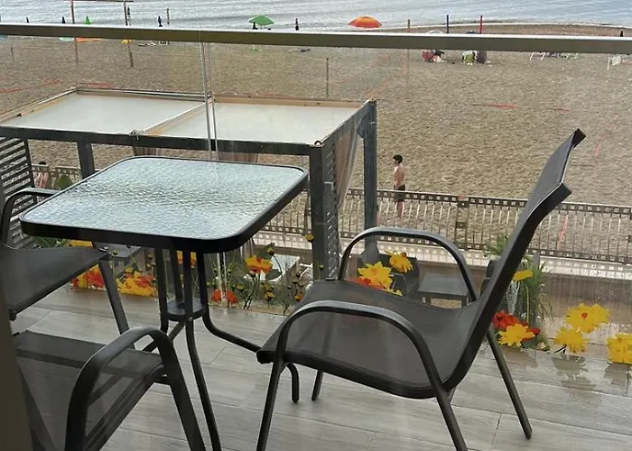 Yellow Dream 2 Aparthotel