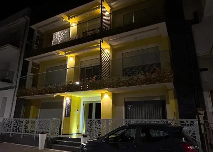 Yellow Dream 2 Aparthotel